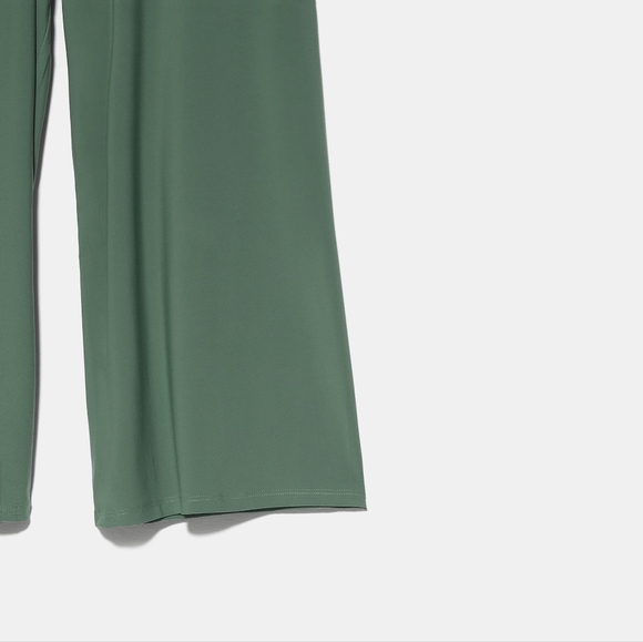 Zara Wide leg flowy pants. - Picture 2 of 8